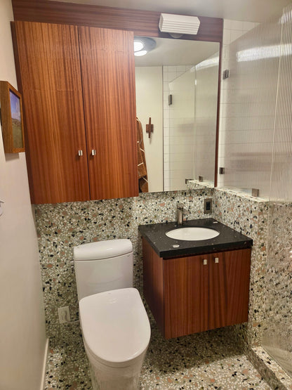 Single sink floating vanity