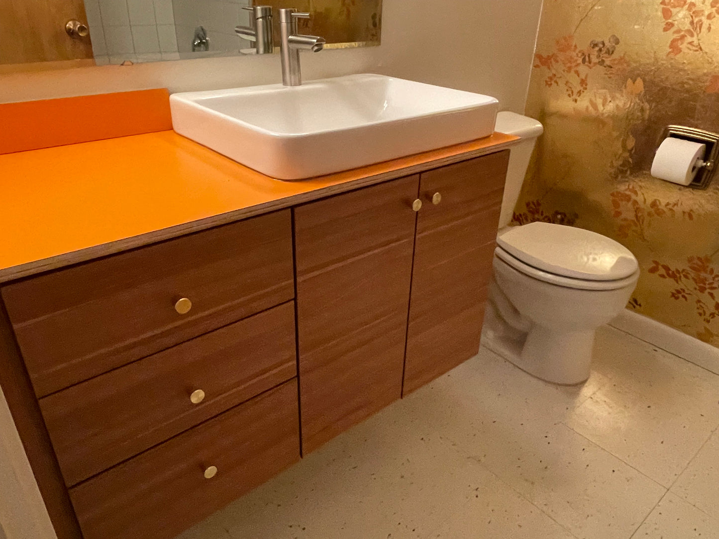 Single sink floating vanity